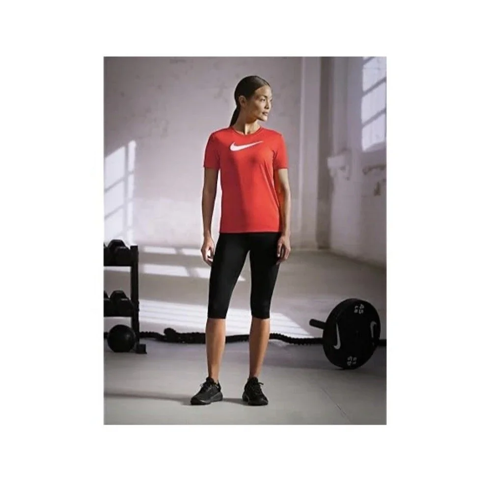 NWT Nike Women (M) One High-Waisted Capri Leggings Med Black